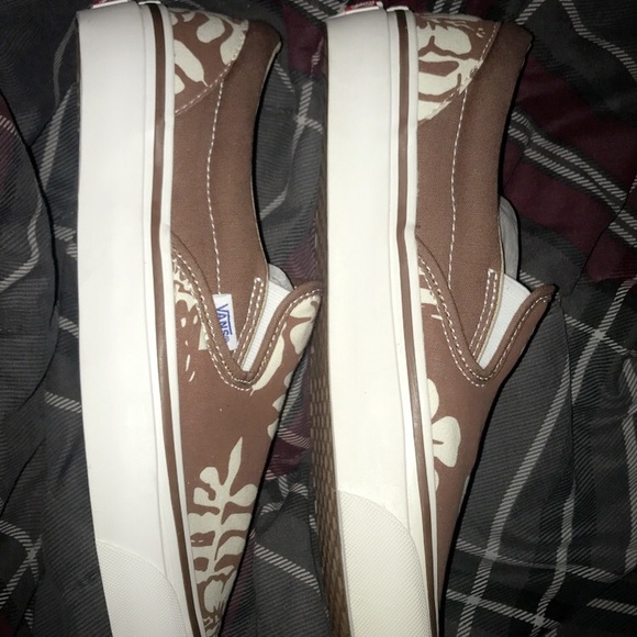 Vans - Picture 5 of 8